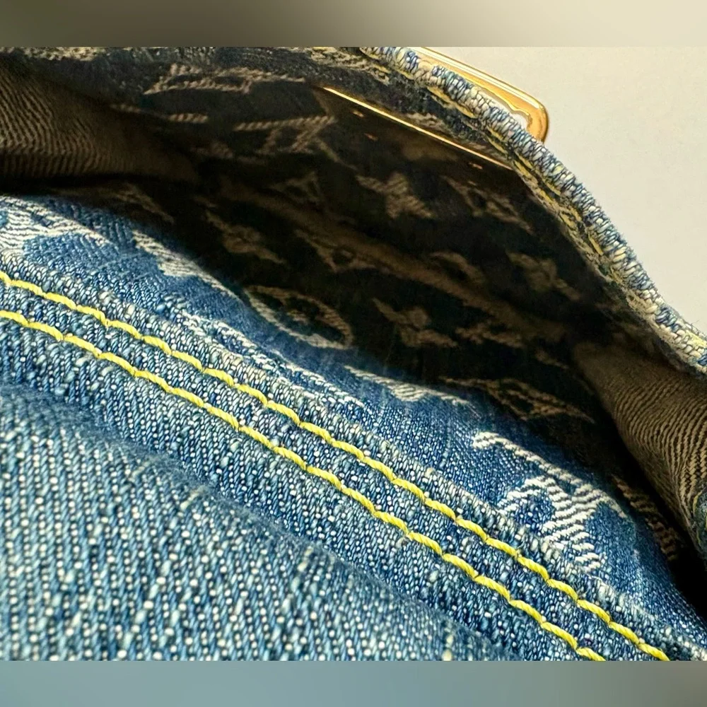 Louis Vuitton Monogram Denim Camera Bag - Picture 12 of 15